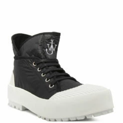 JW Anderson Lace-Up Duck Boots In Black 5 JW Anderson Lace-Up Duck Boots In Black -Hervia Shop hervia.com anw37020a 14081 999 high top sneakers black 1629450326 MG 0907