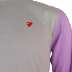 Comme Des Garçons PLAY T316 Colour Block Long Sleeve T-Shirt In Grey 5 Comme Des Garçons PLAY T316 Colour Block Long Sleeve T-Shirt In Grey -Hervia Shop hervia.com comme des gar ons play p1t316 mens t shirt knit 3 gray purple 1648042314161.4
