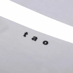 COMME DES GARÇONS TAO White Tabi Short Socks In White 3 COMME DES GARÇONS TAO White Tabi Short Socks In White -Hervia Shop hervia.com comme des gar ons tao ti k501 s22 white tabi short socks 1647446687IMG 4736