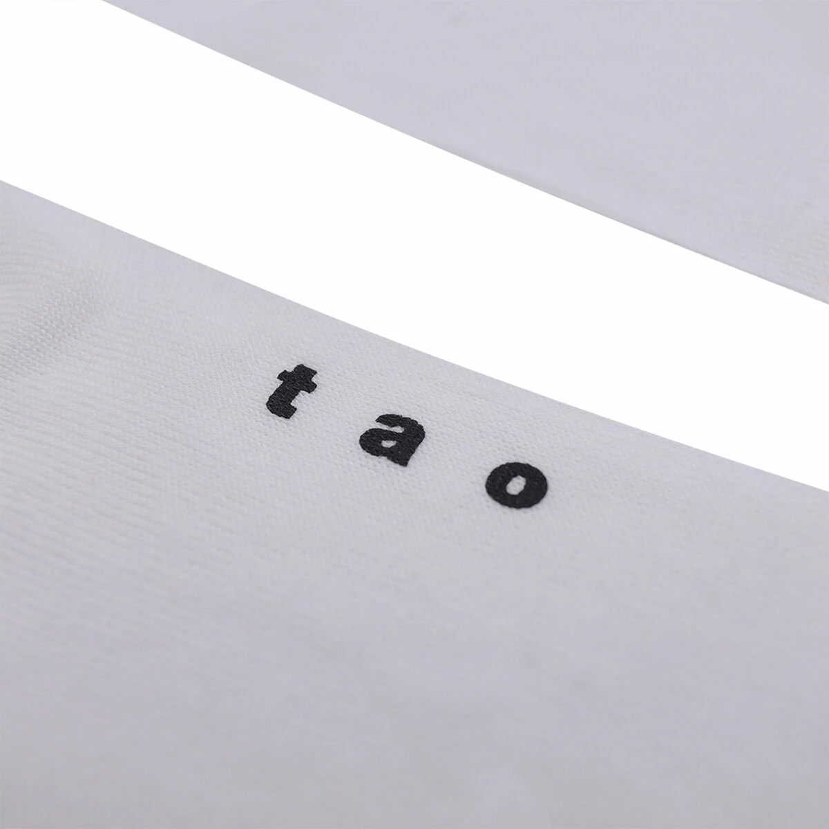 COMME DES GARÇONS TAO White Tabi Short Socks In White 2 COMME DES GARÇONS TAO White Tabi Short Socks In White - Image 2