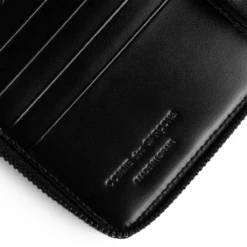 Comme Des Garçons Wallet SA2100VB Classic Wallet In Black 7 Comme Des Garçons Wallet SA2100VB Classic Wallet In Black -Hervia Shop hervia.com comme des gar ons wallet sa2100vb classic wallet 15855844806730.5