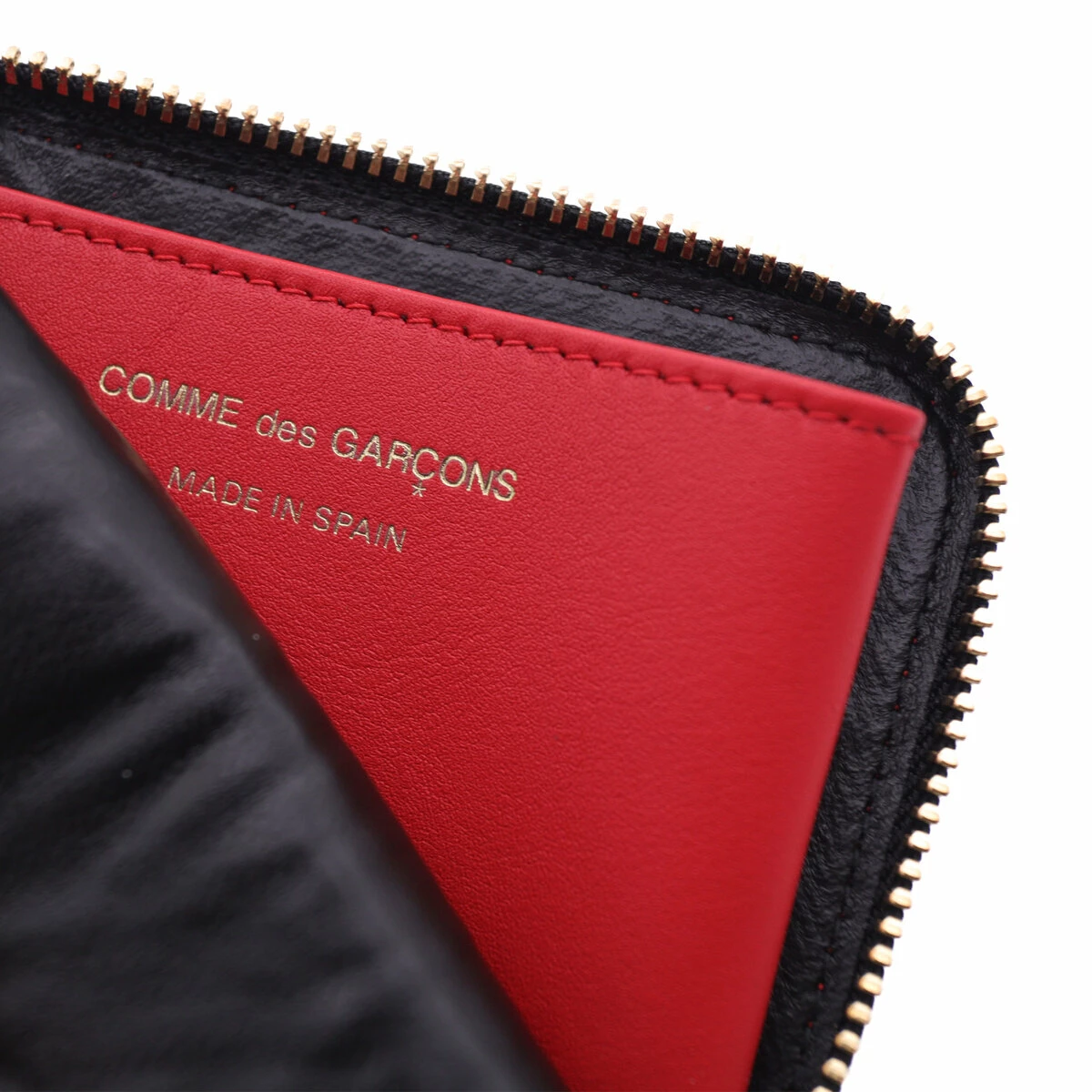 Comme Des Garçons Wallet Embossed Roots Wallet In Red 2 Comme Des Garçons Wallet Embossed Roots Wallet In Red - Image 2