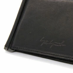 Yohji Yamamoto Leather Money Clip In Black -Hervia Shop hervia.com dz a05 796 money clip wallet col. 1 1682413419DZ A05 796 1 02 3