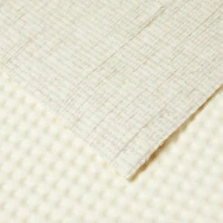 Jil Sander Logo Yoga Mat In Beige -Hervia Shop hervia.com jil sander logo yoga mat 1661952231hervia.com jil sander jpus783530 ms278008 yoga mat 290 open beige 161116370722883.2