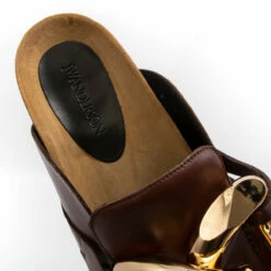 JW Anderson Chain Mule Loafers Brown In Brown -Hervia Shop hervia.com jw anderson an35004a 12021 505 chain mule loafers brown 160388867522315.5