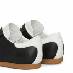Maison Margiela Featherlight Leather Sneakers In Black 5 Maison Margiela Featherlight Leather Sneakers In Black -Hervia Shop hervia.com maison margiela featherlight leather sneakers 1686144753fl d 4