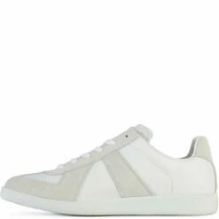 Maison Margiela Replica Low Top Sneakers In Off White -Hervia Shop hervia.com maison margiela replica low top sneakers white grey 163248695326236 3