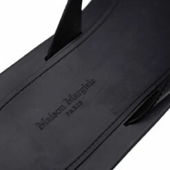 Maison Margiela Black Raven Slippers In 001 Black -Hervia Shop hervia.com maison margiela s57wx0078 p4785 t8008 slipper black raven 1649692956S57WX0078 3