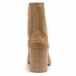 Maison Margiela Tabi Soft Leather Heeled Boots In Beige -Hervia Shop hervia.com maison margiela s58wu0260 p3753 t4091 tabi soft leather heeled boots nude 160093714421064.3
