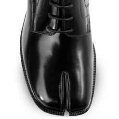 Maison Margiela Tabi Oxford Shoes In Black -Hervia Shop hervia.com s34wq0021 ps679 t8013 lace ups black 159707726220902