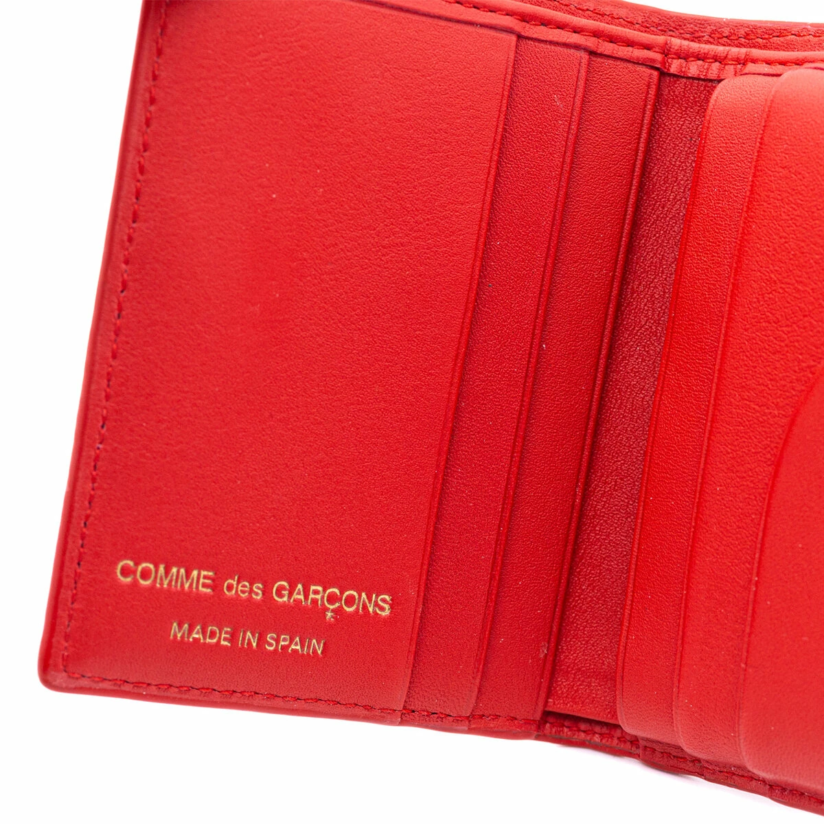 Comme Des Garçons Wallet SA0641ER Arecalf Embossed Roots Wallet In Red 3 Comme Des Garçons Wallet SA0641ER Arecalf Embossed Roots Wallet In Red - Image 3