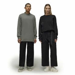 Y-3 Graphic Workwear Pants In Black -Hervia Shop hervia.com y 3 graphic workwear pants 1696323238IP7949 8 APPAREL On Model Standard Unisex Pair Shot white