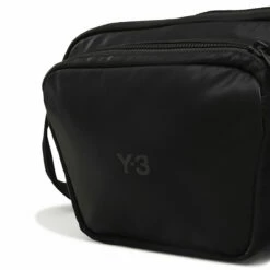 Y-3 Crossbody Bag In Black 11 Y-3 Crossbody Bag In Black -Hervia Shop hervia.com y 3 ij9901 y 3 x body bag col. black 1690558970IJ9901 6 HARDWARE Photography Detail View 2 white