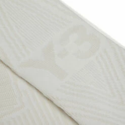 Y-3 Engineered Scarf In Off White -Hervia Shop hervia.com y 3 iu4271 y 3 en scarf col. talc y 3 engineered scarf 1693403863IU4271 4 HARDWARE Photography Detail View 3 white