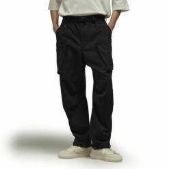 Y-3 Winter Ripstop Tracksuit Bottoms In Black 6 Y-3 Winter Ripstop Tracksuit Bottoms In Black -Hervia Shop hervia.com y 3 winter ripstop tracksuit bottoms 1695730308IL2048 3 APPAREL On Model Standard View white